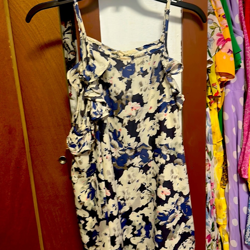 Sim and Sam cold shoulder floral print size L top